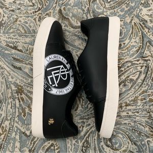 LAUREN Ralph Lauren causal tennis shoe. Brand new and a size 7 in US wmns.